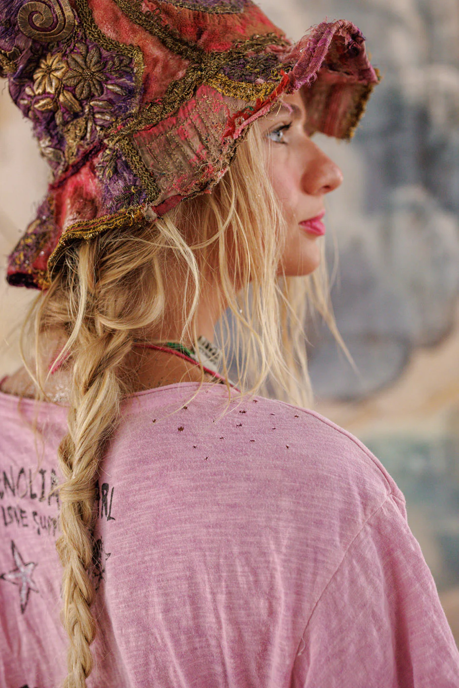 Love Robina Tee - Image 5